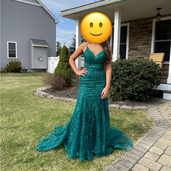 Ellie Wilde Prom dress - Picture 8 of 8